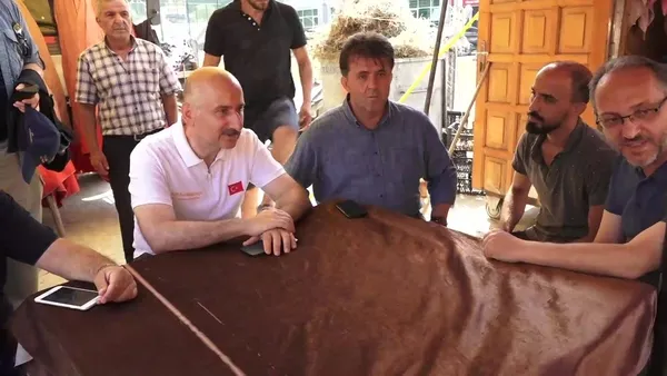 gurbetciden-bakan-karaismailogluna-avrupada-da-hala-su-yok-elektrik-yok-ama-burada-su-ekmegimiz-evlerimize-kadar-geldi-1629995259365.jpg Gurbetçiden Bakan Karaismailoğlu'na: “Avrupa’da da hala su yok elektrik yok ama burada su, ekmeğimiz evlerimize kadar geldi” - 2