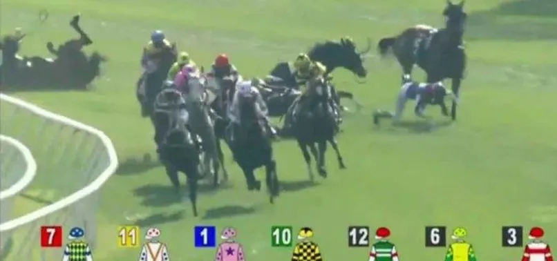 At yarışında korkunç kaza! Yaralı atları öldürdüler