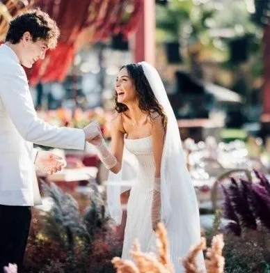 cedi-osman-ebru-sahin-icin-kesenin-agzini-acti-tam-tamina-8-milyon-tl-harcadi-1657352911521.jpg Cedi Osman Ebru Şahin için kesenin ağzını açtı! Tam 8 milyon TL harcadı - 1