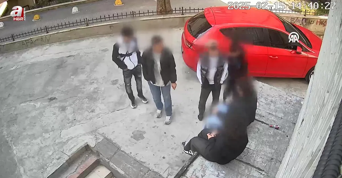 Eli bıçaklı çocuk gaspçılar!