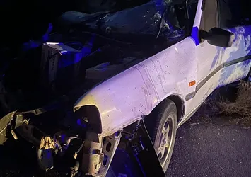 Balıkesir'de otomobil TIR'a arkadan çarptı: 4 kişi hayatını kaybetti