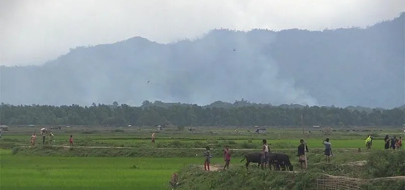 Arakan’dan dumanlar yükseliyor