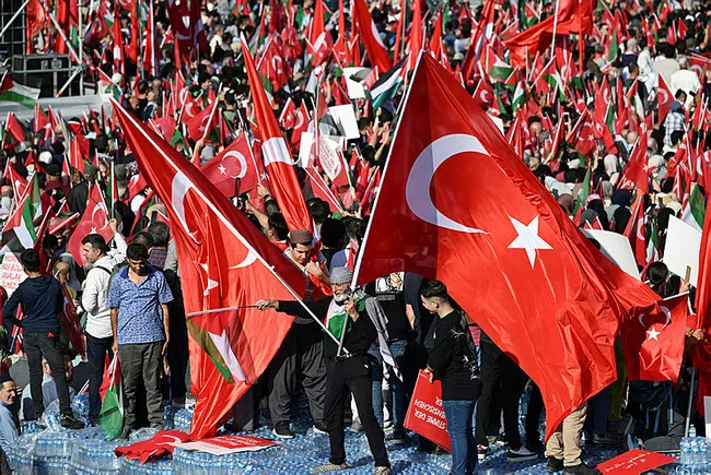 Başkan Erdoğan: PKK’nın, YPG’nin, FETÖ’nün arkasında kimler var? İsrail de var; paraysa para, silahsa silah…