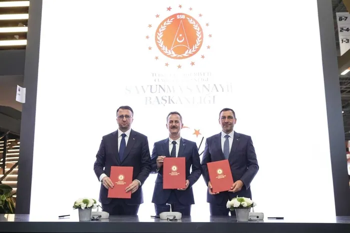 Yerli meteor füzesi GÖKBORA için düğmeye basıldı! Hem KAAN hem Kızılelma’dan fırlatılabilecek