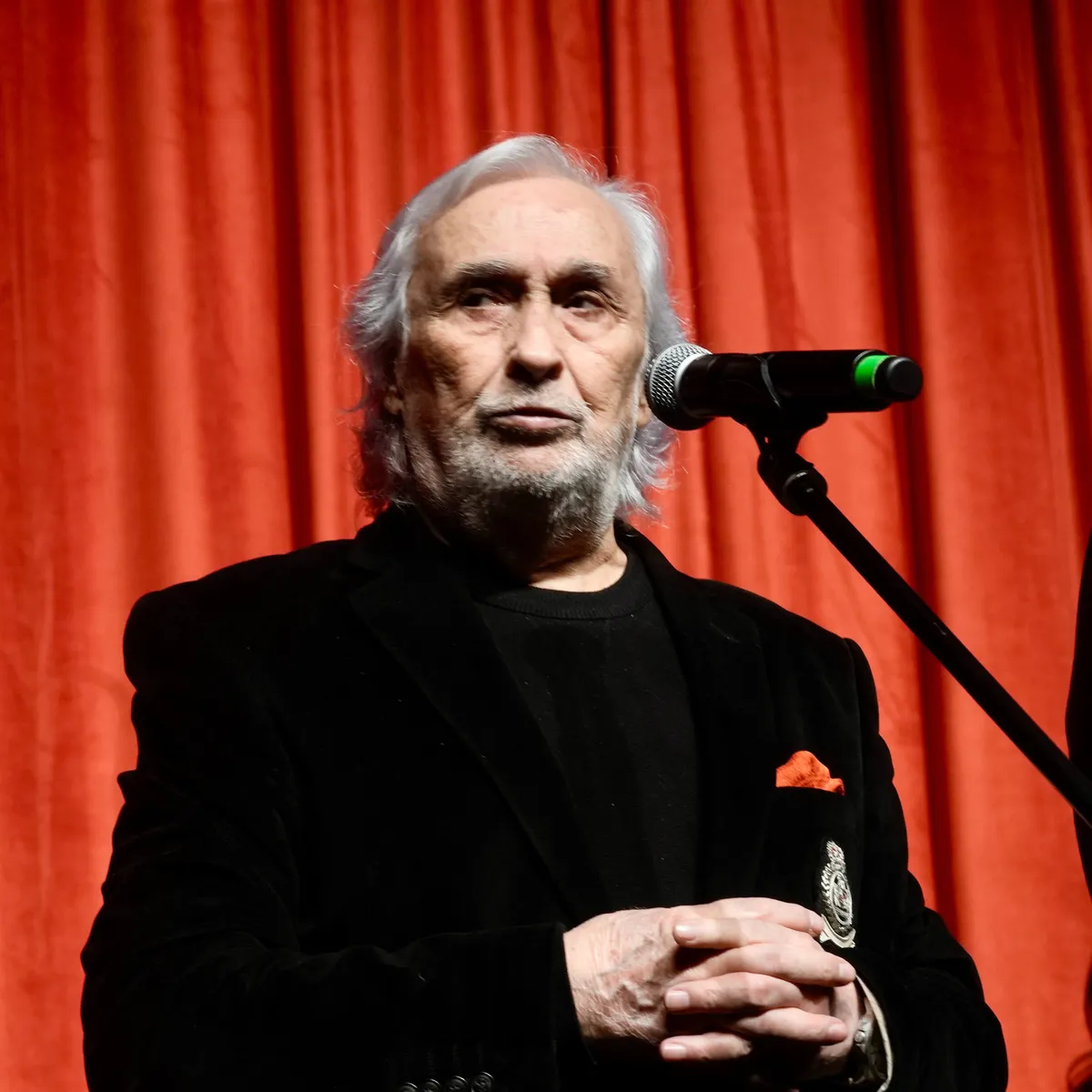 Seyircisini azarlayan Müjdat Gezen'e tepkiler çığ gibi!