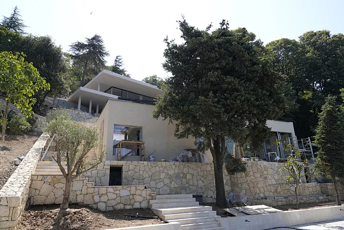 Başkan Erdoğan’dan Vaniköy’de kaçak yapıya izin veren İBB’ye sert tepki: İstanbul’un hazinesini para babalarına peşkeş çekiyorlar