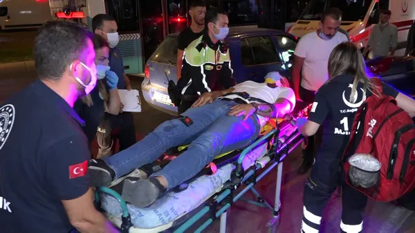 antalyada-alkollu-surucu-teroru-5-arac-ile-5-yayaya-carpti-1623103936081.jpg Antalya'da alkollü sürücü terörü! 5 araç ile 5 yayaya çarptı - 4