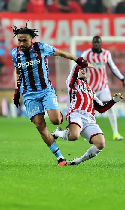 Karadeniz derbisinde fırtına koptu