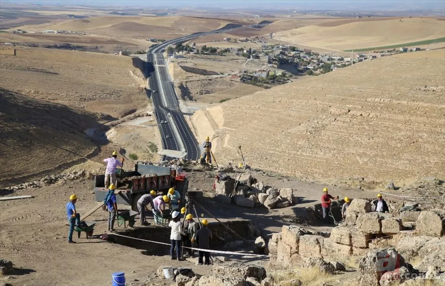 Diyarbakır'da bin 700 yıllık yeraltı tapınağı 10