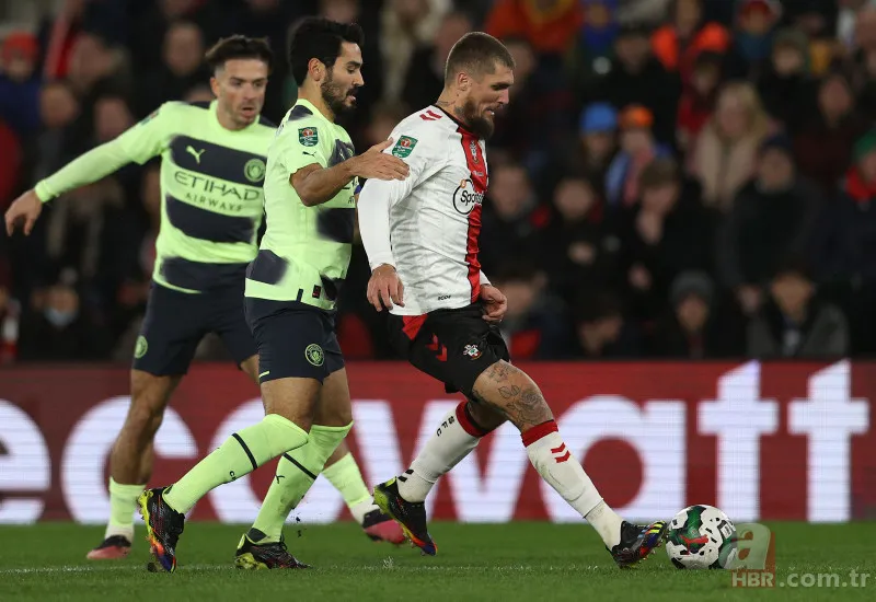 Manchester City lig sonuncusuna elendi! Southampton 2 golle turladı 4