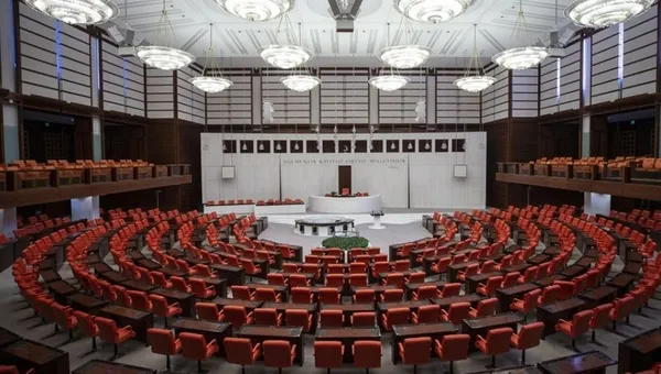 son-dakika-6-yargi-paketi-meclisten-gecti-stokculara-1-yildan-3-yila-kadar-hapis-cezasi-geldi-1656016483488.jpg Son dakika! 6. Yargı Paketi Meclis’ten geçti! Stokçulara 1 yıldan 3 yıla kadar hapis cezası geldi - 4