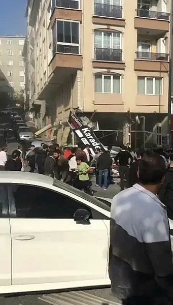 1684942663367.jpg İstanbul Esenler'deki iş yerinde patlama! Ortalık savaş alanına döndü! Yaralılar var... - 1
