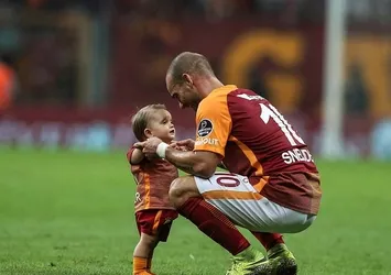 Wesley Sneijder 100. maçında şov yaptı!