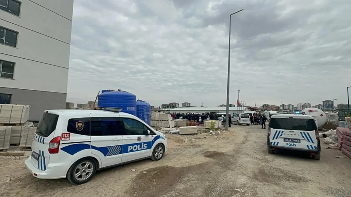 Malatya'da inşaat şantiyesinde sopalı bıçaklı kavga: 4 yaralı