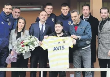 Fenerbahçe aşkıyla ameliyata ikna oldu!