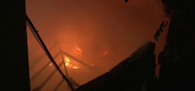 Son dakika: İstanbul’da iki gecekonduda çıkan yangın söndürüldü