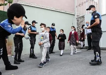 İçişleri Bakanlığı 81 ilde harekete geçti! Okul çevresinde güvenlik önlemleri alındı