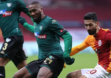 Son dakika: Denizlispor'da flaş karar! 3 oyuncu kadro dışı kaldı