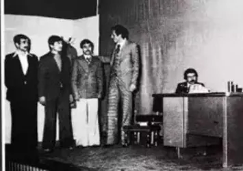 Başkan Erdoğan'ın 1974 yılındaki tiyatro gösterisi! Atila Aydıner A Haber'de aktardı: Cumhurbaşkanımız sanattan çok iyi anlar! Erbakan en önden izledi...