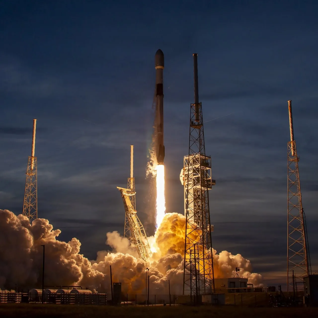 Türkiye uzaya çıkıyor | Tarihi yolculuk başladı... İlk Türk astronot Alper Gezeravcı'yı taşıyan roket göklerde