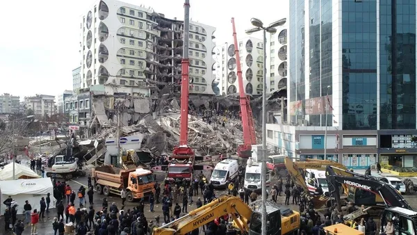 1681291479533.jpeg Galeria Sitesi'nin müteahhidi Ankara'da yakalandı! - 2