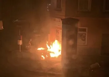 Viyana'da camide korkutan yangın! Soruşturma başlatıldı
