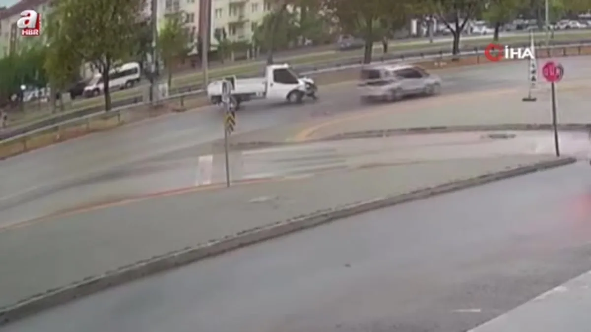 Bursa'da yayaların ölümden döndüğü anlar kamerada