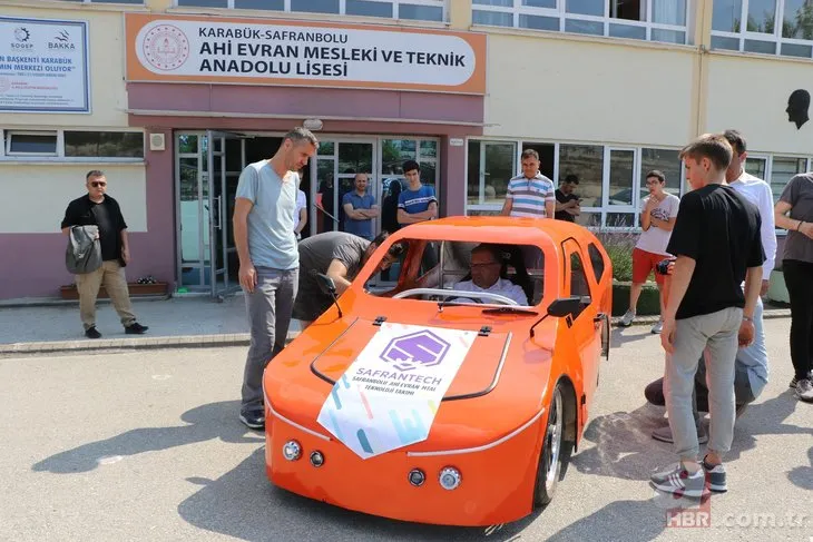 Liseli öğrenciler ürettikleri ’Safrantech’ adlı elektrikli otomobille TEKNOFEST’te yarışacak🚗