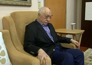 Gülen'den askerlere boşanma fetvası