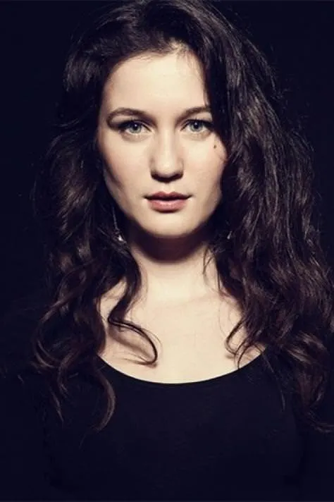 Berna Koralturk Kim Nereli