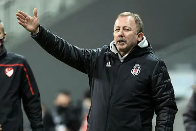 Beşiktaş üç attı üç aldı: Kartal adım adım zirveye