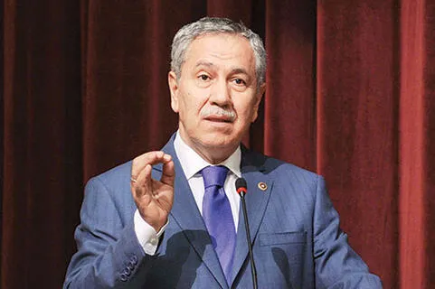 Son dakika: Bülent Arınç Cumhurbaşkanlığı YİK üyeliğinden istifa etti! İletişim Başkanlığından ilk açıklama
