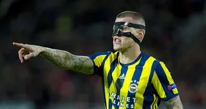 Kaptan Skrtel oluyor