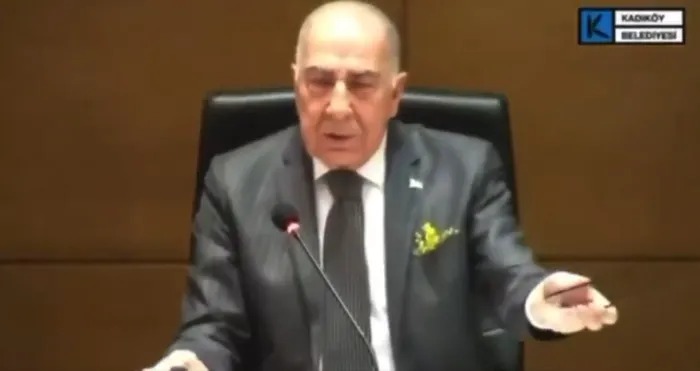kadikoy-belediye-meclisinde-8-mart-gununde-skandal-ak-partili-meclis-uyesi-bilgiliyi-konusturmadilar-sunu-atal-1741388439477.jpeg (Fotoğraf: ahaber.com.tr ekran görüntüsü)