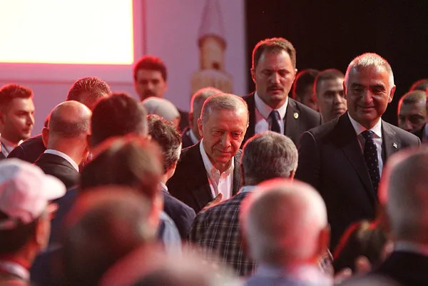 FETÖ mağduru CHP’li Türker Ertürk’ten örgüte yeşil ışık! FETÖ’cülerin Bakan Bozdağ iftirasına ortak oldu