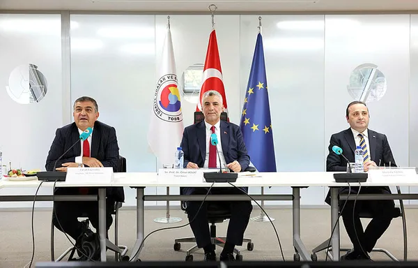 ticaret-bakani-bolat-brukselde-ust-duzey-temaslarda-bulundu-1696970289998.jpg Ticaret Bakanı Bolat Brüksel'de üst düzey temaslarda bulundu - 1