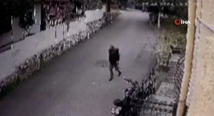 pendikteki-vahsi-cinayette-flas-gelisme-16-parcaya-ayrilmisti-1-kisi-gozaltinda-1716896110131.jpg Pendik'teki vahşi cinayette flaş gelişme! 16 parçaya ayrılmıştı 1 kişi gözaltında! Güvenlik kamerası görüntüleri ortaya çıktı - 8