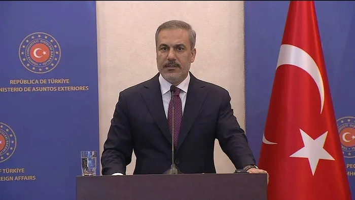 disisleri-bakani-hakan-fidan-ile-misirli-mevkidasi-samih-sukri-arasinda-kritik-gorusme-masada-gazze-var-1713609289848.jpeg Dışişleri Bakanı Hakan Fidan ile Mısırlı mevkidaşı Samih Şukri arasında kritik görüşme! Masada Gazze var - 2