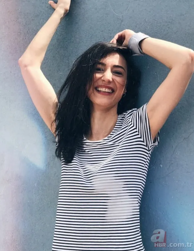 Arka Sokaklar'ın yıldızı Özlem Çınar bakın nereli çıktı! İşte Aylin Komiser'in memleketi... 8