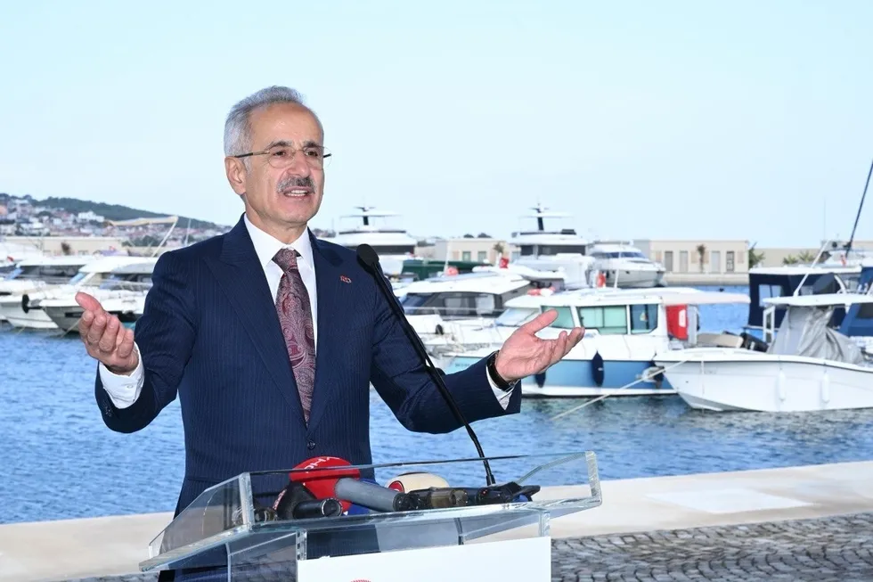 Mavi Vatan’a yerli güç: Türkiye’nin ilk emici özellikli tarama gemisi suya indirildi! İşte teknik kapasitesi - 4