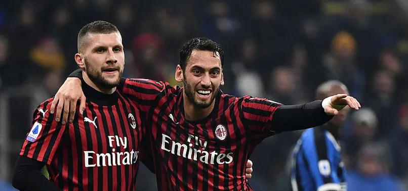 Hakan Çalhanoğlu'ndan flaş karar! Sözleşmesini uzatıyor