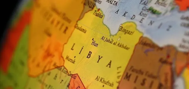 Libya’da darbeci Hafter milisleri, Ras Lanuf Limanı’ndaki bir gemiye saldırdı