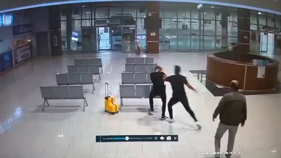 Belediye başkanı ve oğlundan meydan dayağı!