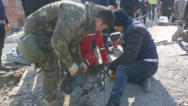 Kahramanmaraş depreminin hasar verdiği 10 ilde doğal gaz ve elektrik verme çalışmaları tamamlandı