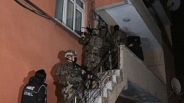 1643771553350.jpeg İstanbul'da torbacılara şafak vakti operasyon! - 2