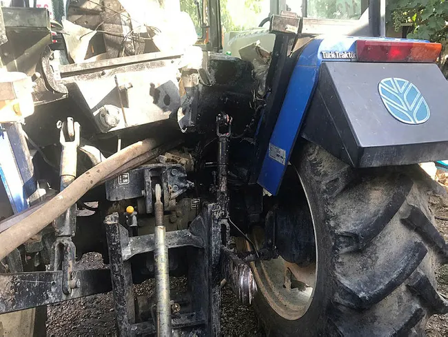 Burdur’da başı traktörün çamurluğu ile hidrolik kol arasına sıkışan genç öldü - 2