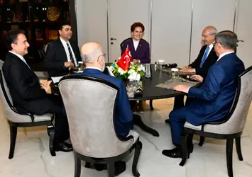 6'lı masada 2 lider Kemal Kılıçdaroğlu'nu destekledi! CHP'li isim kulis bilgilerini paylaştı
