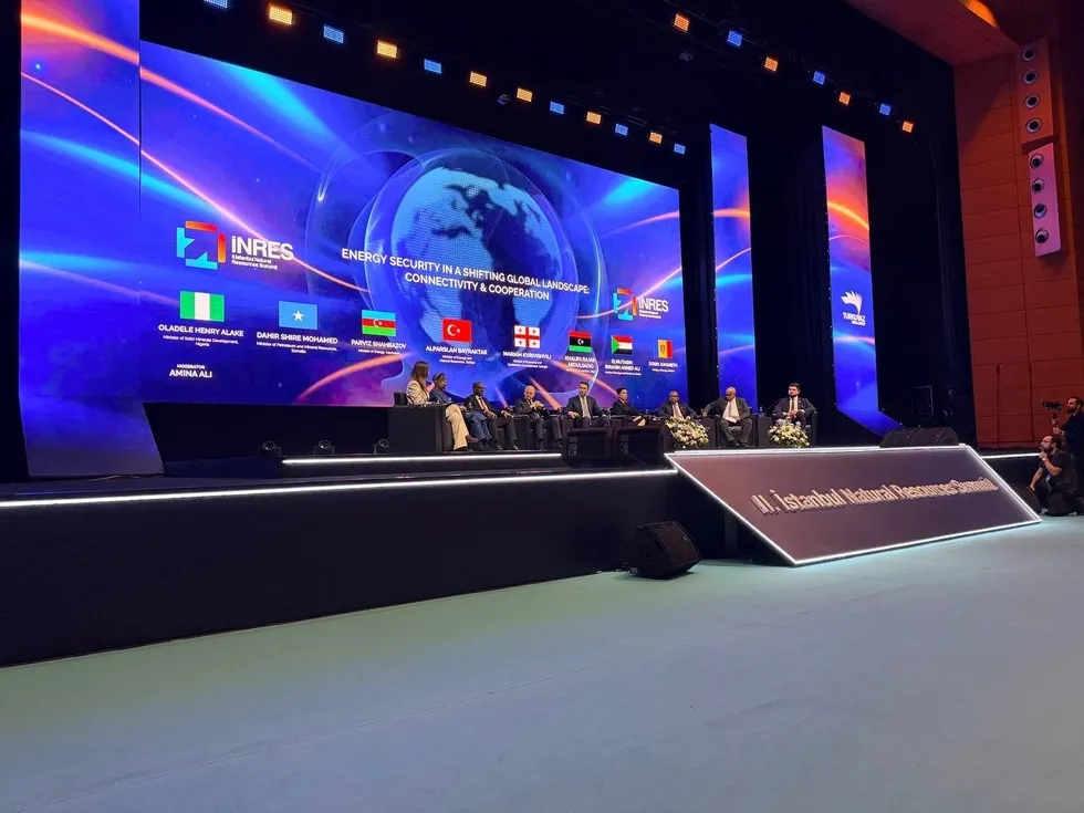 Enerjinin kalbi Turkuvaz Medya öncülüğünde INRES 2026’da attı! Bakan Bayraktar: Hedefimiz Türkiye’yi enerjide merkez ülke konumuna getirmek - 6