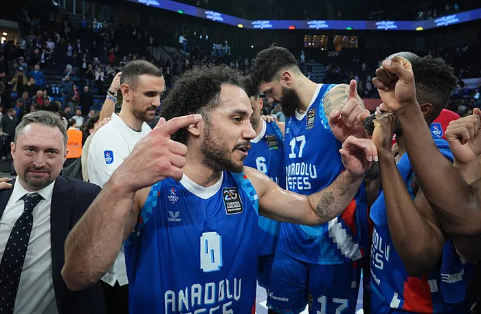 Anadolu Efes Maccabi Playtika ile karşı karşıya gelecek