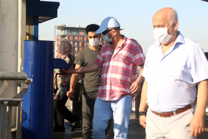 Vatandaşların metrobüs isyanı! Sosyal mesafesiz yolculuğa tepki gösterdiler